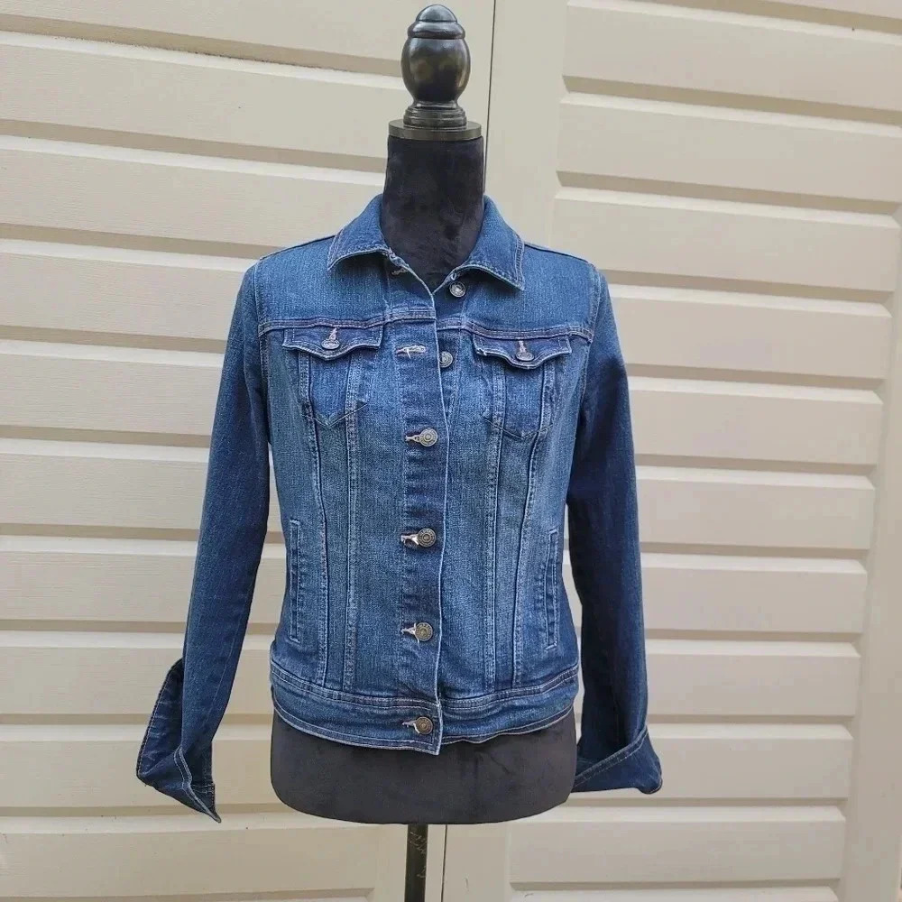 EUC Old Navy Stretch Trucker Denim Jean Jacket Womens Blue Long Sleeve Cotton S